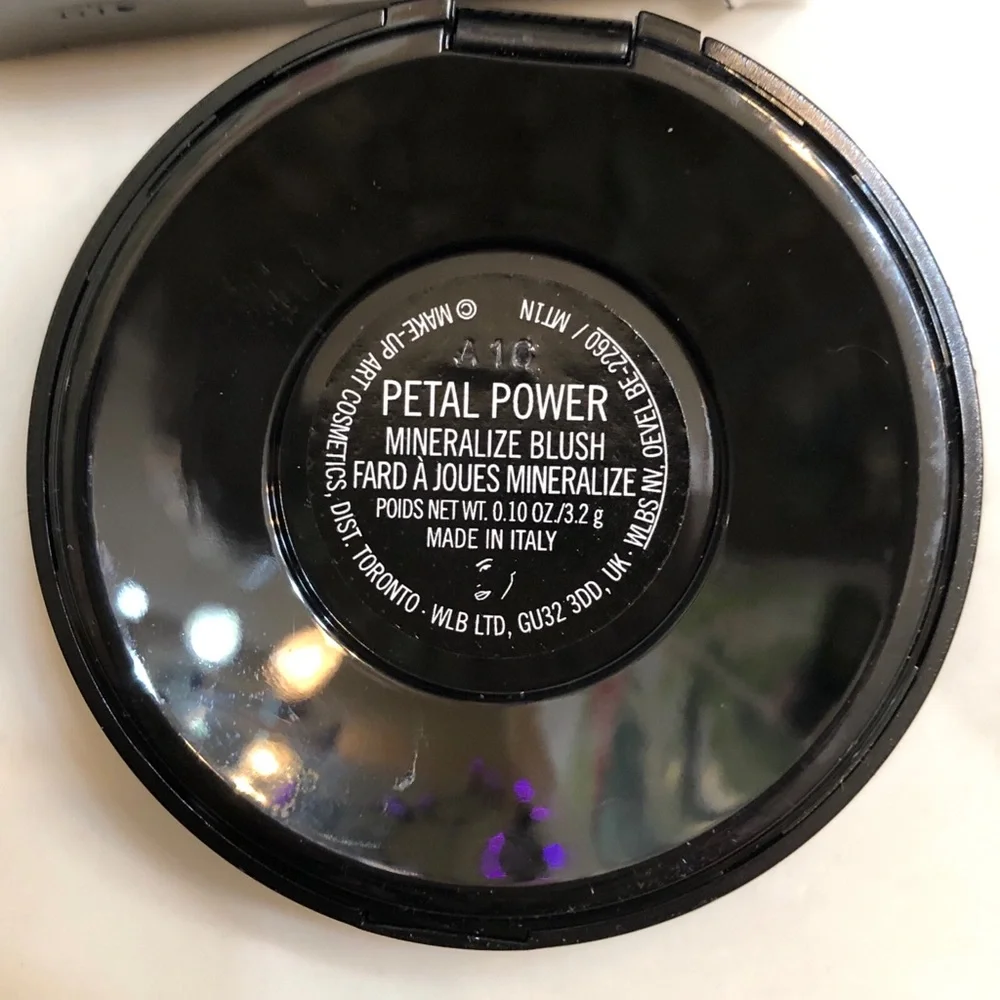 MAC Cosmetics Mineralize Baked Blush Shade Petal Power 3.2g Full Size NIB